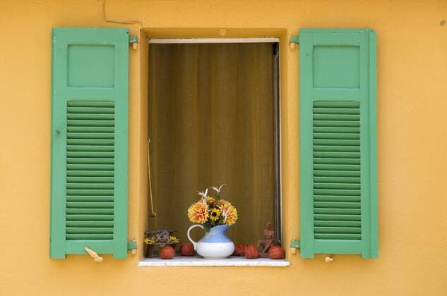 Stillleben, Fenster in der Altstadt, Menton, Cote d Azur, Provence, Frankreich, Europa ibldwh01406694