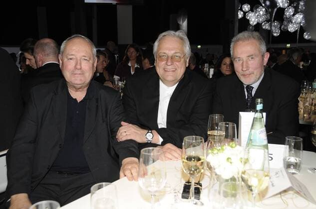 Präsentation des Audi A8 in München - Harald Falckenberg (L, Sammler), Helge Achenbach (C) und Dr. Klaus Schrenk