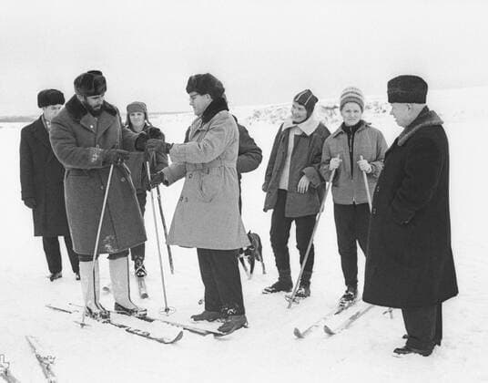 Moscow region. First Secretary of the Central Committee of the Soviet Communist Party Nikita Khrushchev (R) and Cuban leader Fidel Castro (L) in the countryside. Photo TASS  Highlight TASS_496978