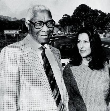 6 June 1989. Govan Mbeki and Farieda Omar outside Victor Verster prison in Paarl following his 1st visit with Mandela since his own release in 1987. Gallo000065136