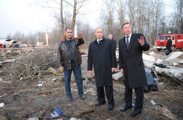 ITAR-TASS 38: SMOLENSK REGION, RUSSIA. APRIL 10, 2010. Emergency Situations Minister of Russia Sergei Shoigu, Russian Prime Minister Vladimir Putin, Deputy PM Sergei Ivanov (L-R) inspect the site of the Polish President s plane crash in the Smolensk Region. Poland s President Lech Kaczynski and his wife Maria, its central bank head and the country s military chief, were among 97 people killed when their plane crashed in thick fog on its approach to Smolensk airport, in western Russia.  Highlight premiumd xint RE0CCA2E
