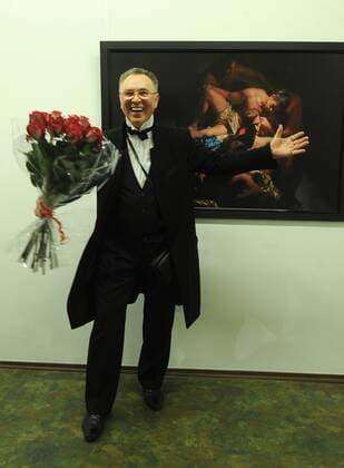 ITAR-TASS 144: MOSCOW, RUSSIA. APRIL 15, 2010. Designer Vyacheslav Zaytsev at the opening ceremony of his Metamorphosis exhibition at Zurab Tsereteli s Art Gallery.  RE0CCF19