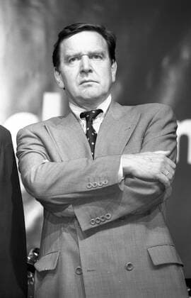 Gerhard Schröder (Deutschland SPD Ministerpräsident Niedersachsen) während einer Wahlkampfveranstaltung in Frankfurt am Main