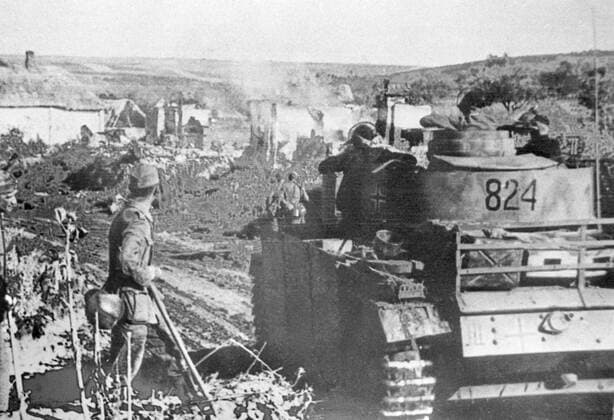 1943. German tanks are pictured near Belgorod.  TASS_204079