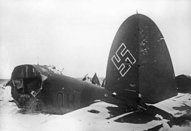 IMAGO History, Zweiter Weltkrieg: 1939 - 1945 A shot aircraft in the areas of Stalingrad.  TASS_1026150