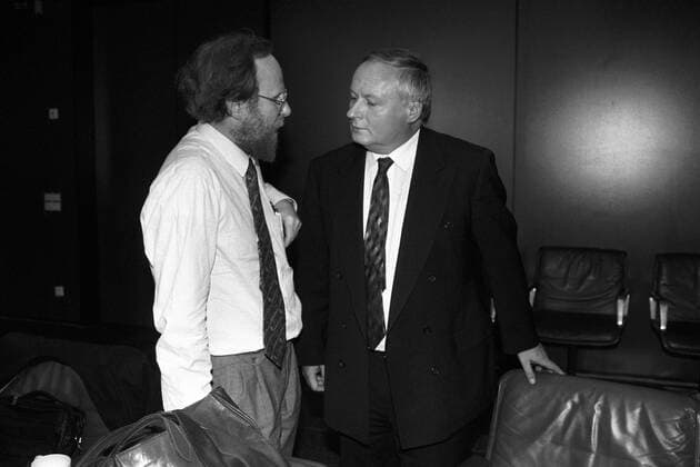 Oskar Lafontaine (re., Deutschland SPD Ministerpräsident Saarland) und Wolfgang Thierse (Deutschland SPD) in Bonn