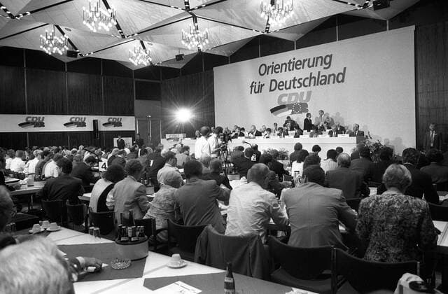 Delegierte während einer Sitzung des CDU-Parteiausschusses in Bonn