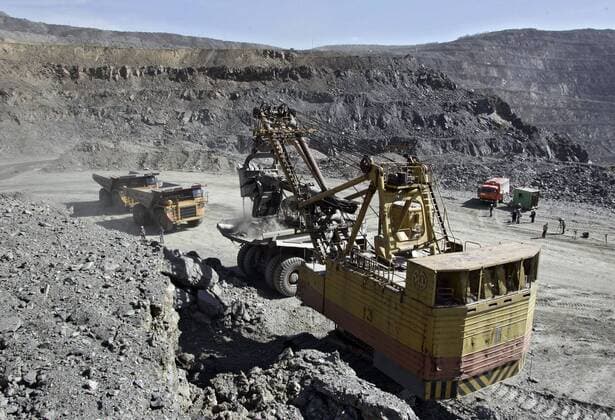 ITAR-TASS 17: KRASNOYARSK TERRITORY, RUSSIA. JULY 17. Loading sulfide ore for gold recovery plant operated by Polyus Gold (Polyus Zoloto) recently launched at the Olimpiada gold mine in North-Yenisei District, Krasnoyarsk Territory.  493753