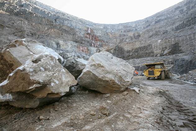 ITAR-TASS 81: KRASNOYARSK TERRITORY, RUSSIA. JULY 17. Mining sulfide ore produced for Polyus Gold s (Polyus Zoloto) third gold recovery plant (Mill-3) at Olimpiada gold mine, Krasnoyarsk Territory.  493860