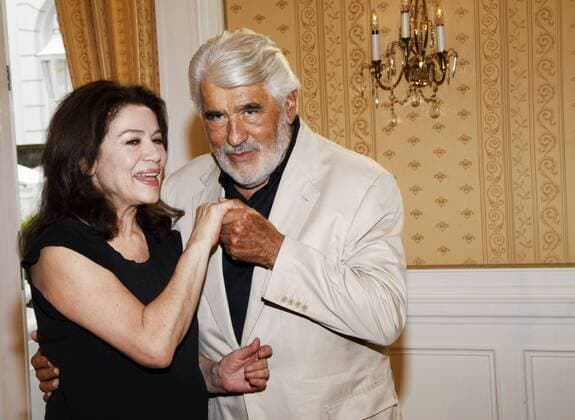Mario Adorf, Hannelore Elsner - Fototermin in Hamburg 01.07.2010 zum ARD Fernsehfilm Der Letzte Patriarch