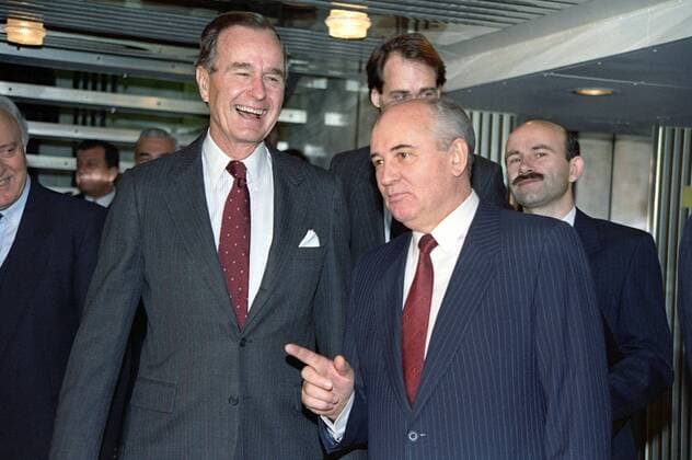 Malta. Mikhail Gorbachev (R, in the centre) meets with US President George Bush on board of Maxim Gorki motor ship.  Highlight 455046