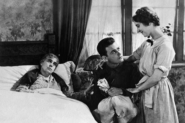 KPA63522.jpg IM WESTEN NICHTS NEUES All quiet on the western front USA 1930 Lewis Milestone BERYL MERCER (Mutter Bäumer), LEW AYRES (Paul Bäumer), MARION CLAYTON (Fräulein Bäumer) B106193 rights=ED UnitedArchives63522