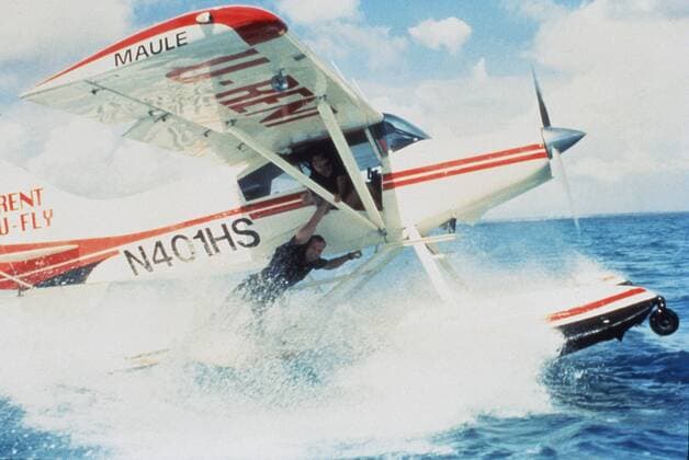 Speed 2: Cruise Control (USA 1997) Alex (JASON PATRIC) und Annie (SANDRA BULLOCK) versuchen in einer waghalsigen Aktion den Kollisionskurs des Luxus-Liners zu stoppen. Box-0-54513 , 01kpaSpeed6 UnitedArchives21609