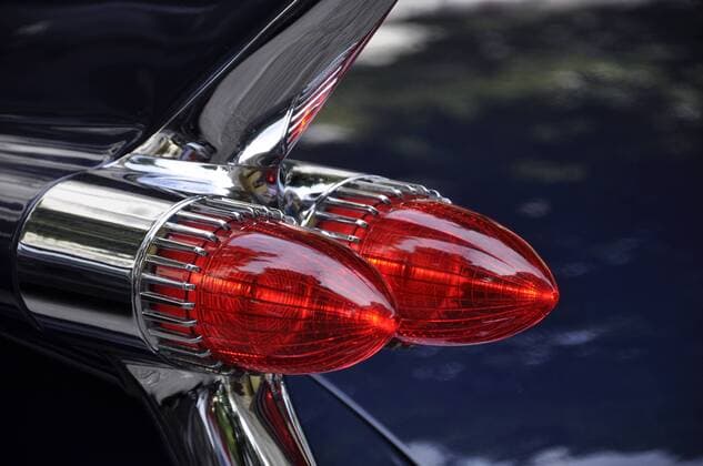 Rücklichter eines Cadillac