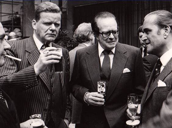 V.l.n.r. : Eberhard von BRAUCHITSCH, Friedrich Karl FLICK und Manfred LENNINGS (Vorstandsvorsitzender der Gutehoffnungshütte, GHH) während der Einweihung einer Kohlevergasungsanlage der Flick KG aA in Hückelhoven, Rhld