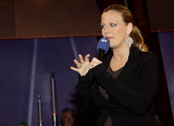Barbara Schöneberger, Moderatorin der NDR Talkshow, Hamburg am 10. September 2010