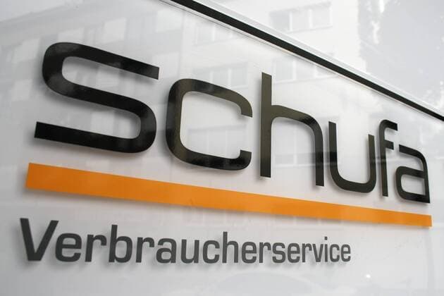 03.09.2010; Hinweisschild Schufa Verbraucherservice an der Filiale in Mannheim