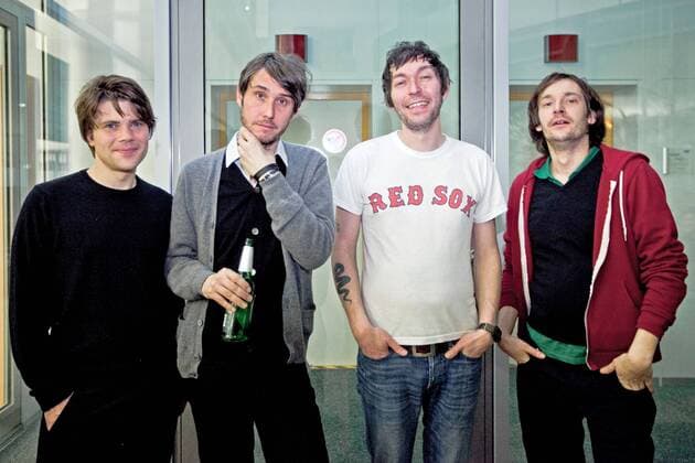 Tocotronic ( GER ) l-r: Bassist Jan Müller , Sänger und Gitarrist Dirk von Lowtzow , Keyboarder Rick McPhail und Schlagzeuger Arne Zank am Rande eines Konzertes am 29.01.2010 in Halle Saale.