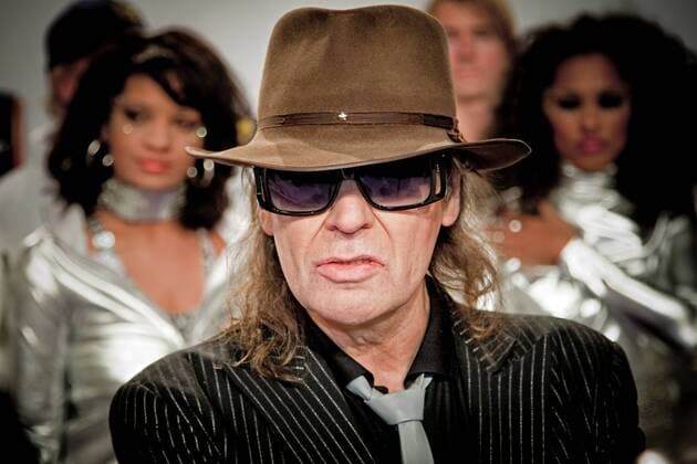 ECHO 2009. Sänger Udo Lindenberg ( GER ). Sänger Udo Lindenberg ( GER ) auf dem Roten Teppich anlässlich der Verleihung des Deutschen Musikpreises ECHO 2009 am 21.02.2009 in Berlin.