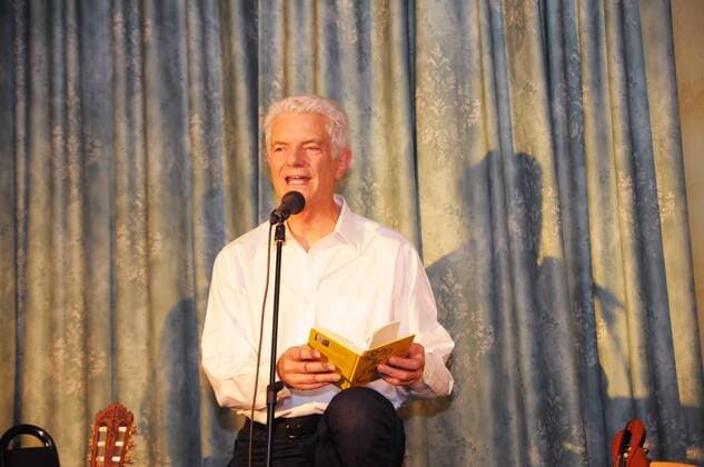 Peter Horton, 80. Geburtstag am 19. September Peter Horton, Chansons, Gitarre & Poesie, live in Salzburg, Itzlinger Hof,