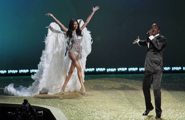 Chanel Iman walks on the catwalk as Akon performs at the Victoria s Secret Fashion Show in New York City on November 10, 2010.  NYP20101110149