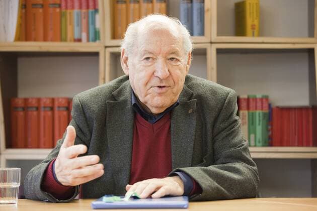 Der Holocaust-Überlebende Sally Perel ( Hitlerjunge Salomon ) liest und diskutiert mit Schülern der Gesamtschule Friedenstal