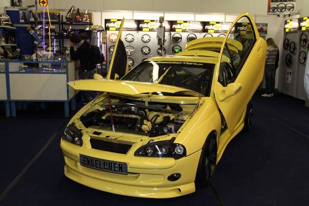 Opel Tigra Engelchen am Stand von Sport Service Tuning, Essen Motor Show 2010 (27.11. – 05.12.2010) Automesse, Essen (D)