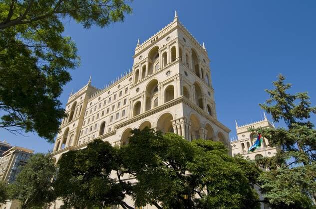 Das Aserbaidschanische Parlament, Baku, Aserbaidschan, Vorderasien iblrun01721722