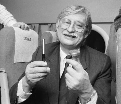 FILE - A Feb. 25, 1991 file photo of Jiri Dienstbier, the first Czechoslovak foreign minister after the late 1989 collapse of the communist regime, shows a Warsaw Pact sealer and a pen, which he used for signing memorandum on suspension of validity of agreements in Warsav pact and on abolishment of its army strocture and organisation on the way from Budapest s conference of political advisory committee Warsaw Pact. Dienstbier died on Saturday, Jan. 8, 2011, after a long disease in a Prague hospital, aged 73. Former dissident and journalist, Dienstbier was a Czech senator at present. (CTKxPhoto LiborxZavoral)  CTKPhoto61100426959