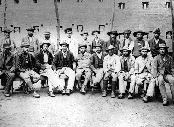 The Anglo-Boer War LADYSMITH, SOUTH AFRICA: Boer War. Boer prisoners in Ladysmith during the siege. Gallo995044