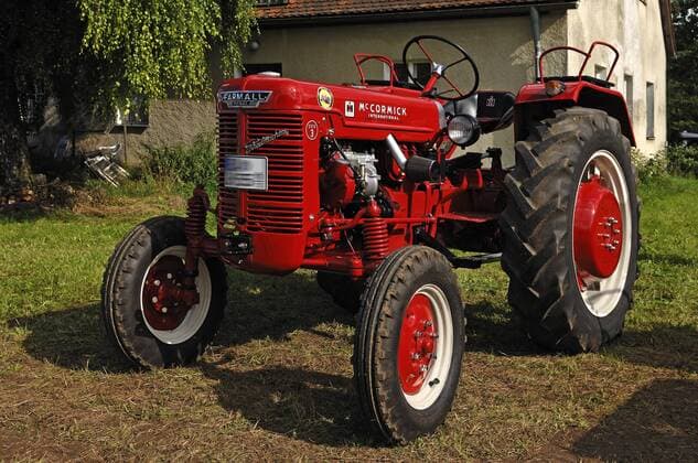 Oldtimer Traktorentreffen, Marke Farmall Mc Cormick international, Baujahr 1953, Morschreuth, Oberfranken, Bayern, Deutschland, Europa iblmzc01805670