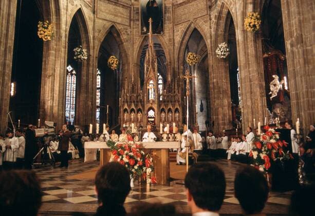 Prague archbishop cardinal Frantisek Tomasek celebrates mass on the occasion of canonization of St. Agnes of Bohemia in St. Vitus Cathedral during Czechoslovakia Velvet Revolution on November 25, 1989. CTK Photo Karel Mevald  CTKPhoto01068563