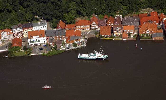 Lauenburg Schleswig-Holstein Jahrhundertflut 2002 Elbe