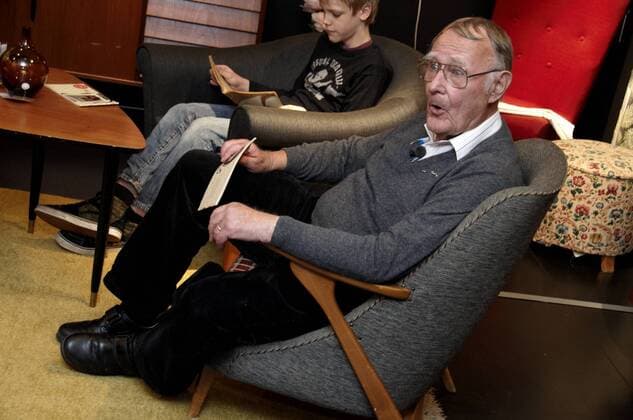 Schweden, Älmhult - Ingvar Kamprad (IKEA-Gründer) anlässlich einer Feier zum 50. Jahrestag der Gründung des ersten IKEA Möbelhauses  - KP0511001