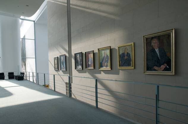  Bundeskanzleramt, Portraitgalerie der ehemaligen Bundeskanzler, Berlin, Deutschland, Europa iblmrp01822050