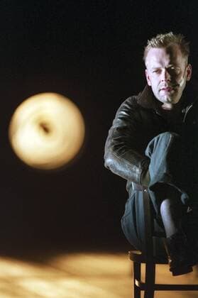 Gallinowski, Robert (Schauspieler). Hier: In Germania. Stücke , Premiere am 23.09.2004 im Deutschen Theater Berlin. ©xIkoxFreesex xDRAMA.