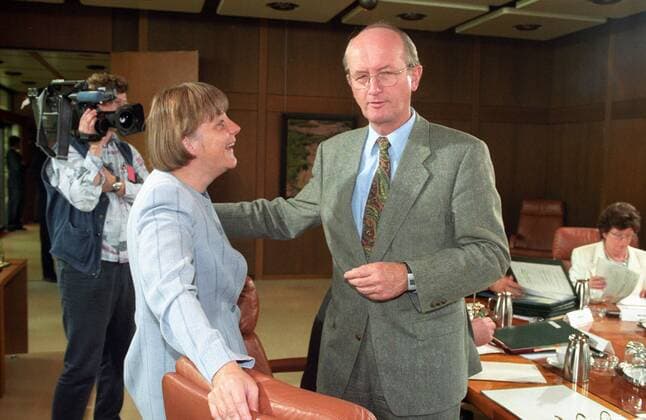 Umweltministerin Angela Merkel (Deutschland CDU) und Landwirtschaftsminister Jochen Borchert (Deutschland CDU) in Bonn