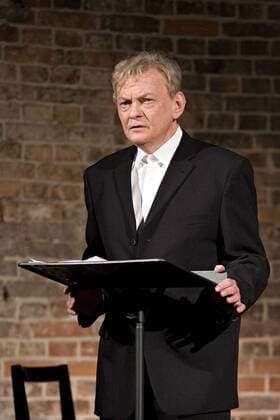 Kaminski, Roman (Schauspieler). Hier: In Brechts Hauspostille , Premiere am 08.01.2008 in der St. Elisabeth-Kirche Berlin. ©xBresadola drama-berlin.de