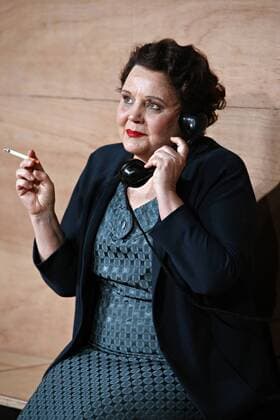 Schoenfeld, Swetlana (Schauspielerin). Hier: Als Frau in Furcht und Elend des dritten Reiches - Die Jüdische Frau , Premiere am 01.03.2009 im Pavillon des Berliner Ensembles. ©xBraun drama-berlin.de