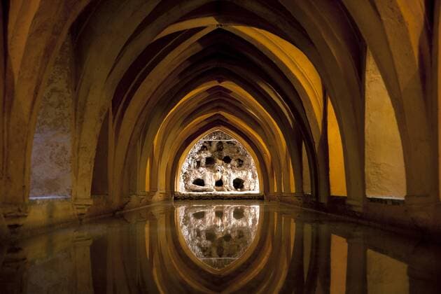 Banos de Dona Maria de Padilla, Bad der Dona Maria de Padilla, im maurischen Königspalast Real Alcazar, Unesco-Weltkulturerbe, in Sevilla, Andalusien, Spanien, Europa iblski01852631