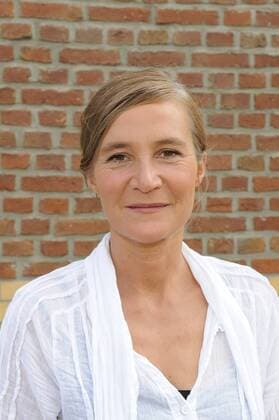 Die Kamerafrau Judith Kaufmann erhielt für Die Fremde den Kamerapreis Kinospielfilm Preisträger beim 20. Deutschen Kamerapreis der am 27.06.2010 in Köln vergeben wurde.