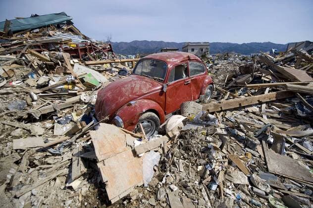 (110314) -- OFUNATO, March 14, 2011 (Xinhua) -- Photo taken on March 14, 2011 shows the ruins in Ofunato city of Japan s northeastern Iwate Prefecture. (Xinhua Lui Siu Wai) (zyw) JAPAN-OFUNATO-QUAKE 