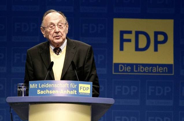 Hans-Dietrich Genscher (FDP) - Wahlkampfabschluss der FDP zur Landtagswahl in Sachsen Anhalt im Kulturwerk Fichte in Magdeburg
