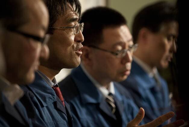 (110319) -- FUKUSHIMA, March 19, 2011 (Xinhua) -- Experts of Tokyo Electric Power Co. (TEPCO) attend a press conference held by TEPCO at the disaster countermeasures unit in Fukushima, Japan, March 19, 2011. (Xinhua Huang Xiaoyong) (ybg) JAPAN-FUKUSHIMA-TEPCO-PRESS CONFERENCE 
