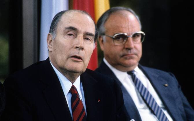 Präsident Francois Mitterrand (li., Frankreich) neben Bundeskanzler Helmut Kohl (Deutschland CDU) anlässlich der Deutsch-Französischen Konsultationen in Bonn