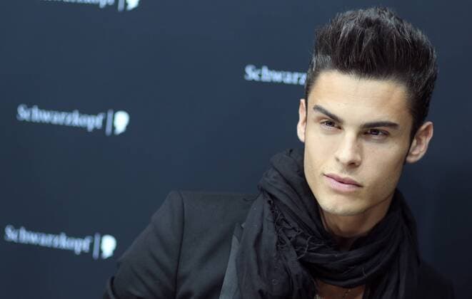 Baptiste Giabiconi auf dem schwarzen Teppich zum Dinnerempfang in der Schwarzkopf Lightbox by Karl Lagerfeld in Düsseldorf am 14.04.2011