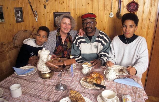Christiane Blumhoff mit Ehemann Charles Pearce und den Kindern Simon (L) und Nancy 