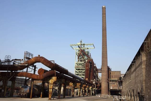 Alte Industrieanlagen mit einem Hochofen, stillgelegte Henrichshütte, Industriemuseum, Hattingen, Nordrhein-Westfalen, Deutschland, Europa iblhdf01894265