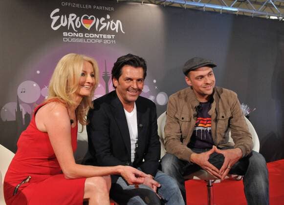 Frauke Ludowig, Thomas Anders und Max Mutzke beim Kick-Off Eurovision Song Contest (ESC) Event mit der Vorstellung vom ESC Erlebnisbuch im Kaufhof am 26.4.2011 in Düsseldorf EurovisonSongContest Brunch in Düsseldorf, 2011 