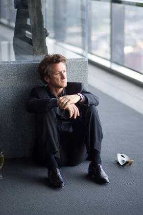 ITAR-TASS: MOSCOW, RUSSIA. MAY 30, 2011. Sean Penn in a scene from The Tree of Life movie directed by Terrence Malick (United States). The film has won the Palme d Or at the Cannes Film Festival.  !ACHTUNG NUTZUNG NUR BEI FILMTITEL NENNUNG!